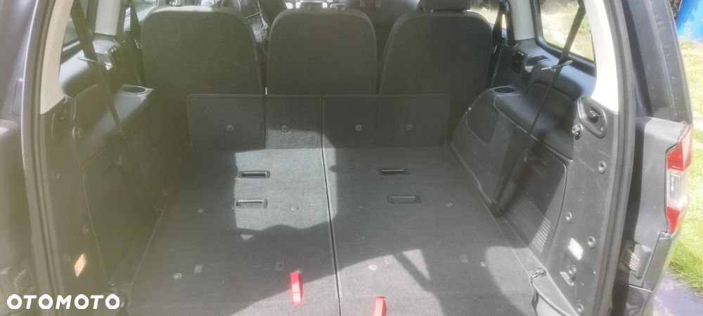 Ford Galaxy - 15