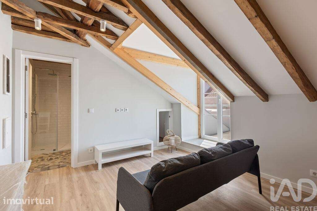 Apartamento T1 em Santa Maria, São Pedro E Matacães de 36,00 m2 - Grande imagem: 2/9