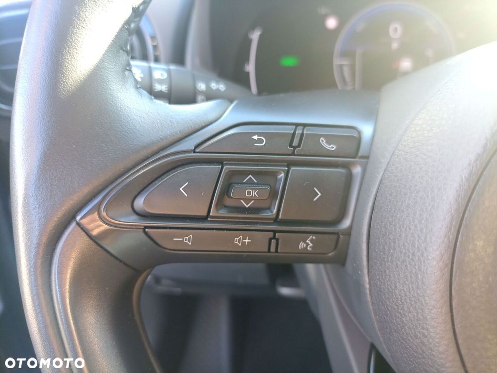 Toyota Yaris Hybrid 1.5 Style - 17