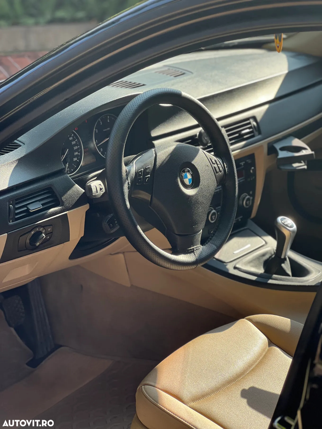 BMW Seria 3 318i Touring - 3