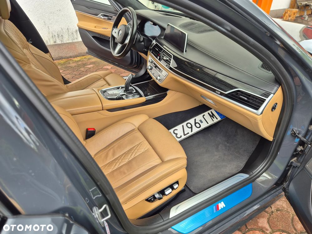 BMW Seria 7 740d xDrive mHEV sport - 29