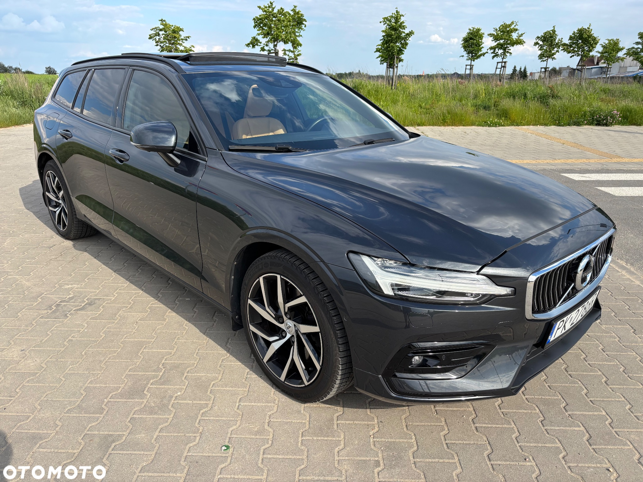 Volvo V60 T6 AWD Momentum Pro - 5