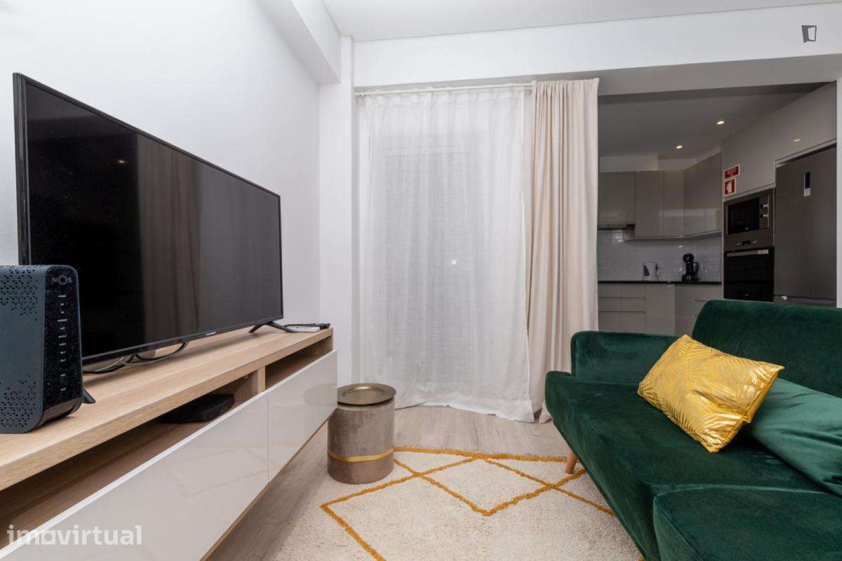 Apartamento com 2 quartos - localizado em Faro - Grande imagem: 3/22