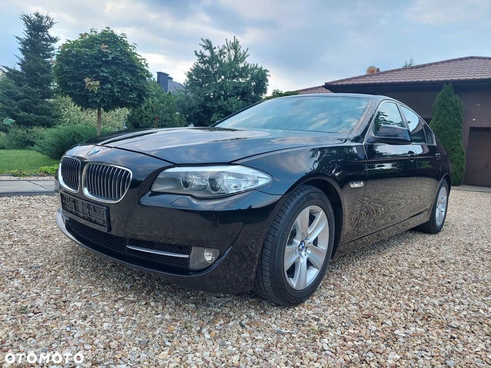 BMW Seria 5 528i - 33