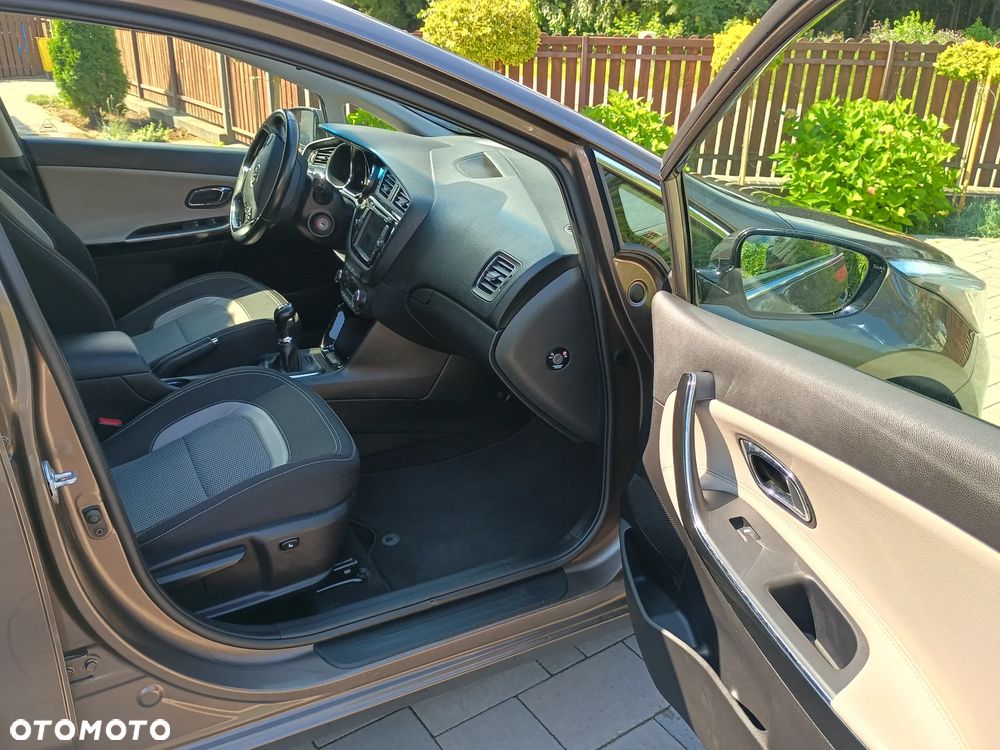 Kia Ceed - 16