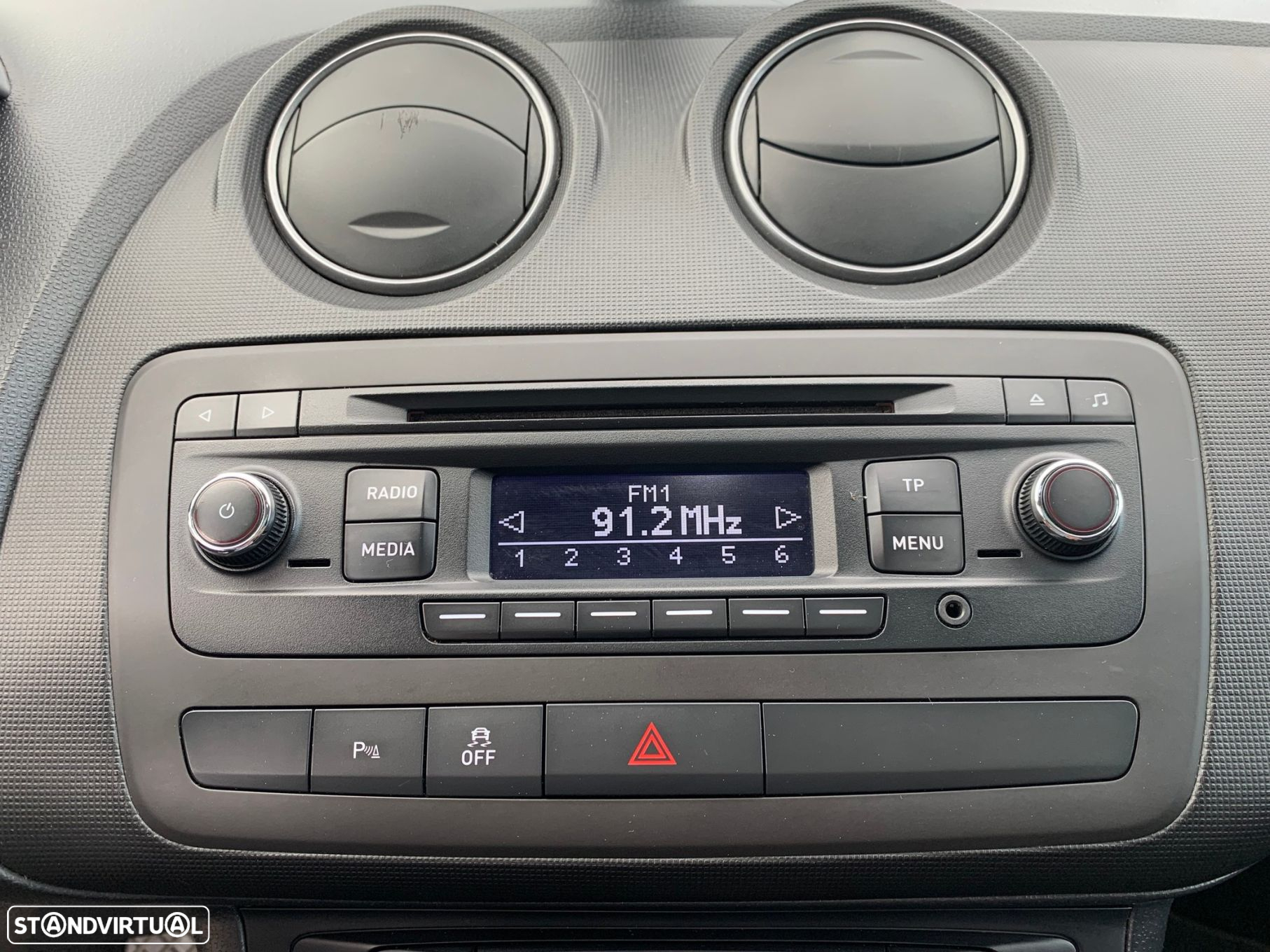 SEAT Ibiza 1.6 TDI FR - 38