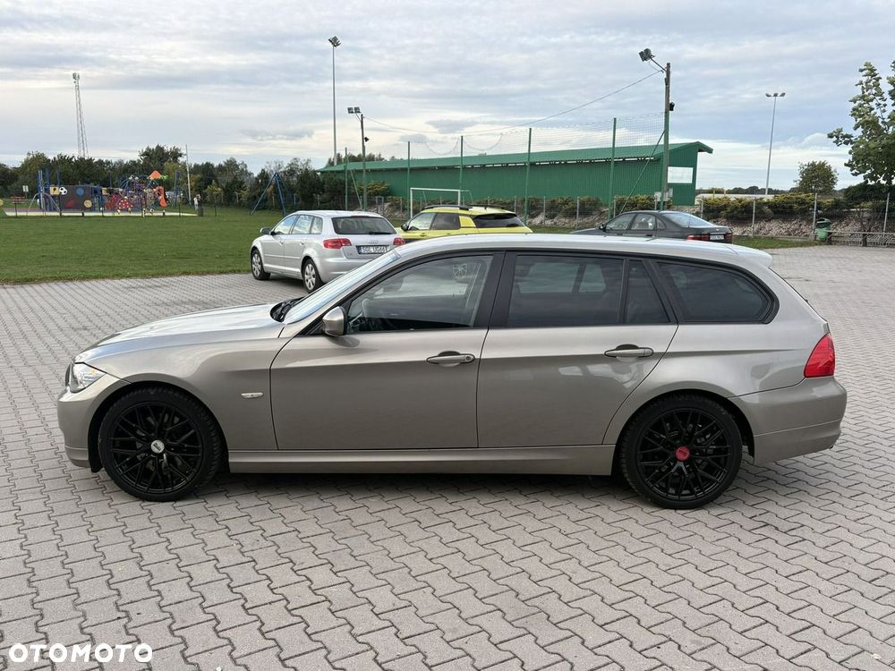 BMW 3 Series 2012 photo 4