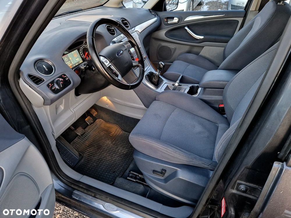 Ford S-Max 2.5 Titanium - 12