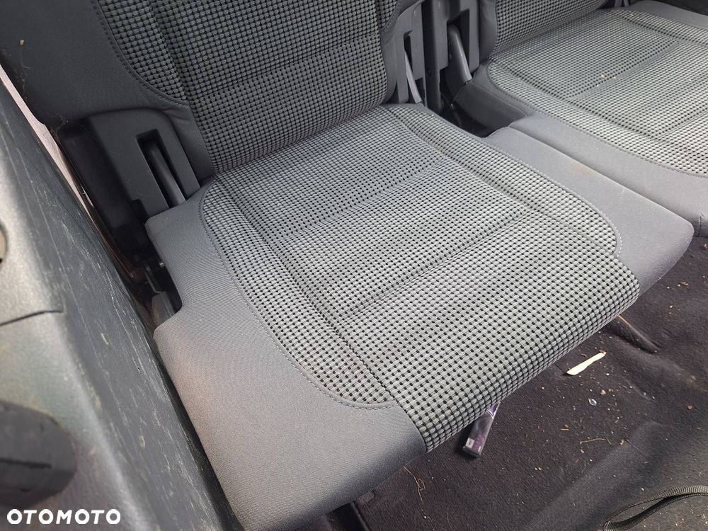 FOTEL TRZECI RZĄD VOLKSWAGEN TOURAN I - 2
