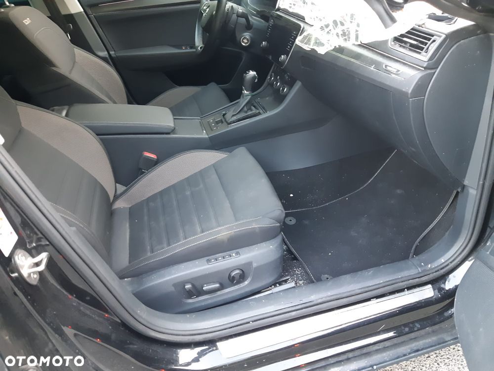 Skoda Superb 2.0 TDI SCR 4x4 Scout DSG - 19