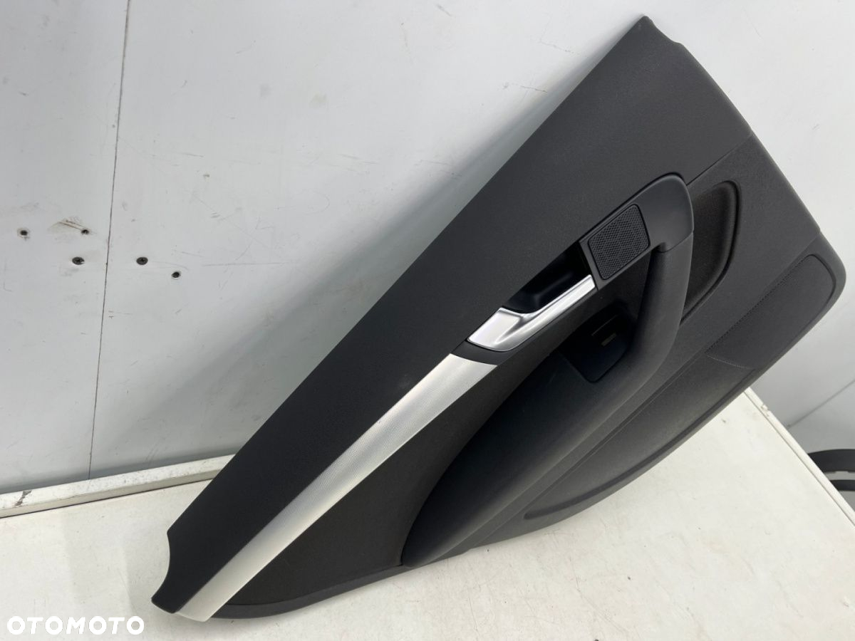 Tapicerka Audi A3 8p Sportback 5D 03-13r. boczek drzwi lewych tylnych pasażera lewy tył 093044586 - 2