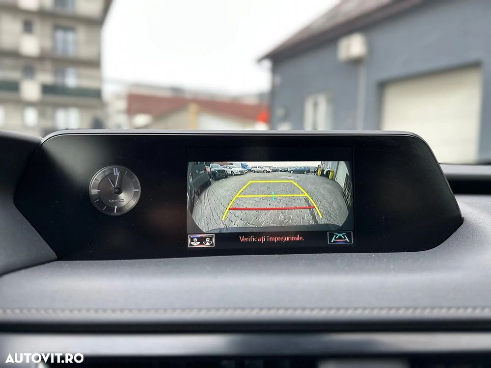 Lexus UX 200 FWD Executive - 38