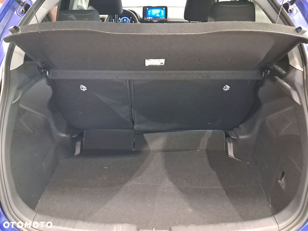 Toyota Yaris Hybrid 1.5 Style - 12