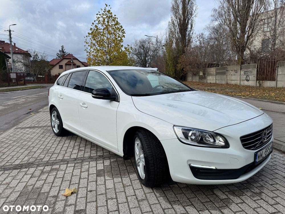 Volvo V60 D4 Drive-E Momentum - 4