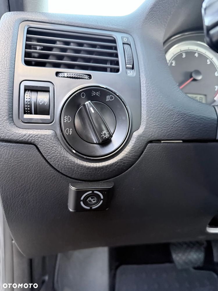 Volkswagen Jetta - 7