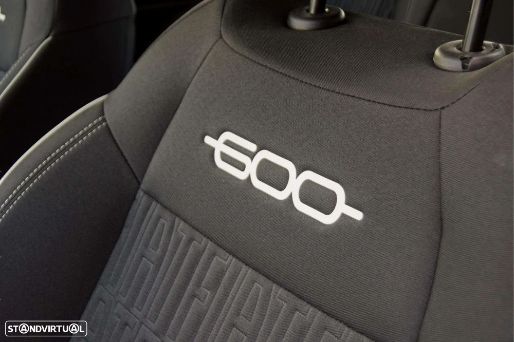 Fiat 600 1.2 Hybrid Icon - 26