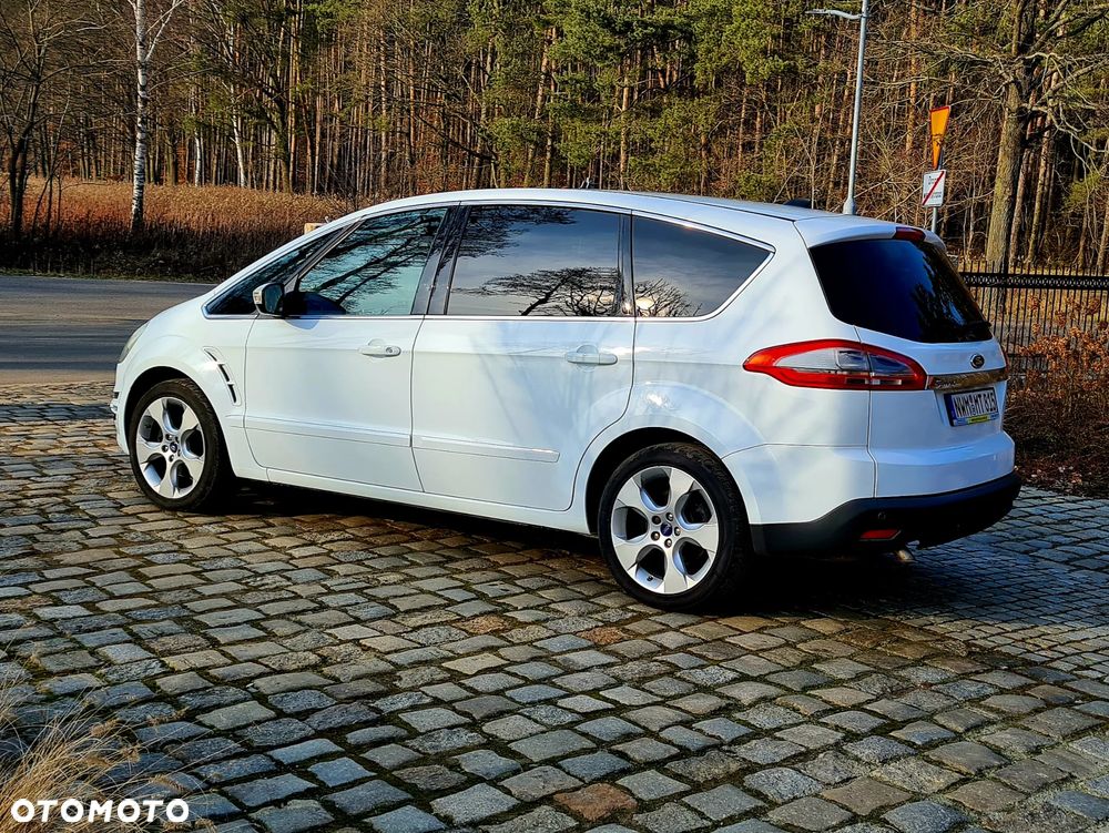Ford S-Max - 11