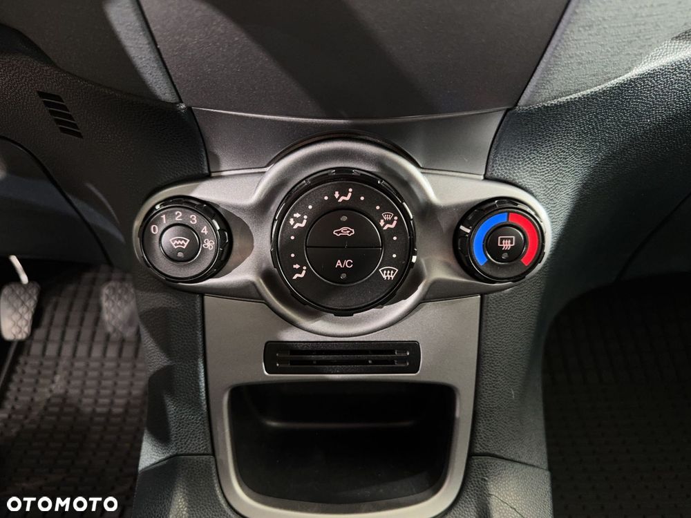 Ford Fiesta - 19