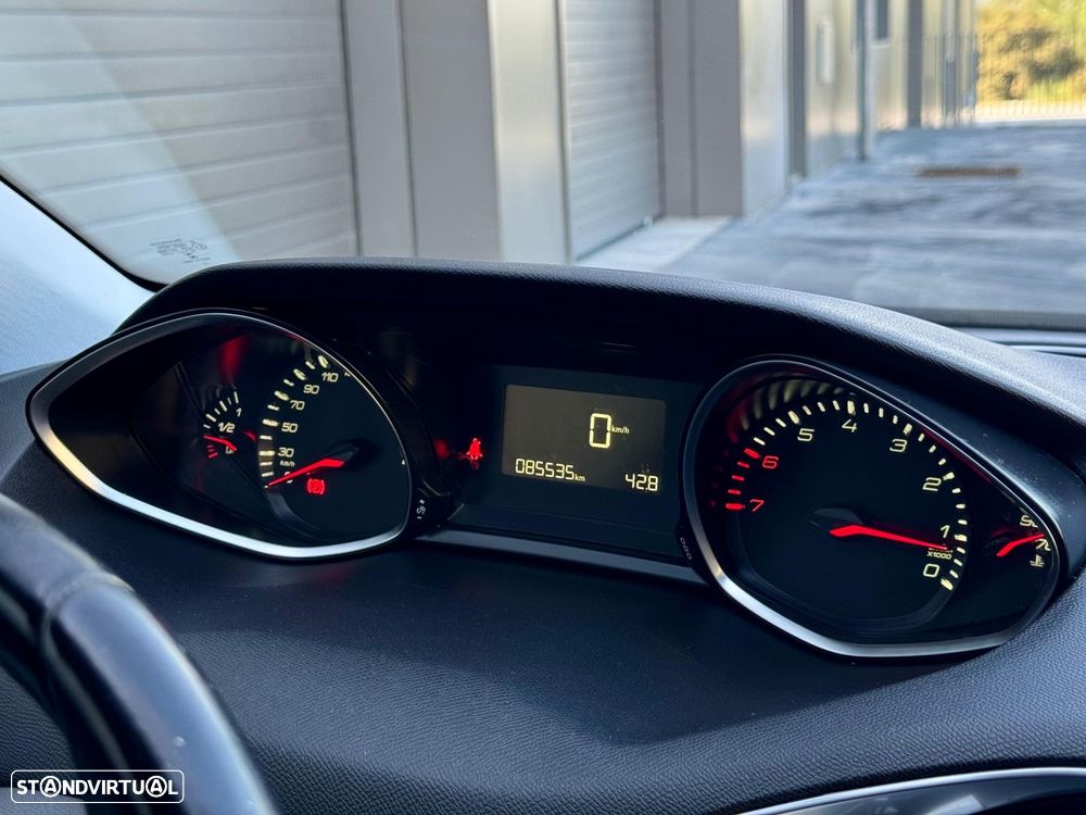 Peugeot 308 1.2 PureTech Style - 25