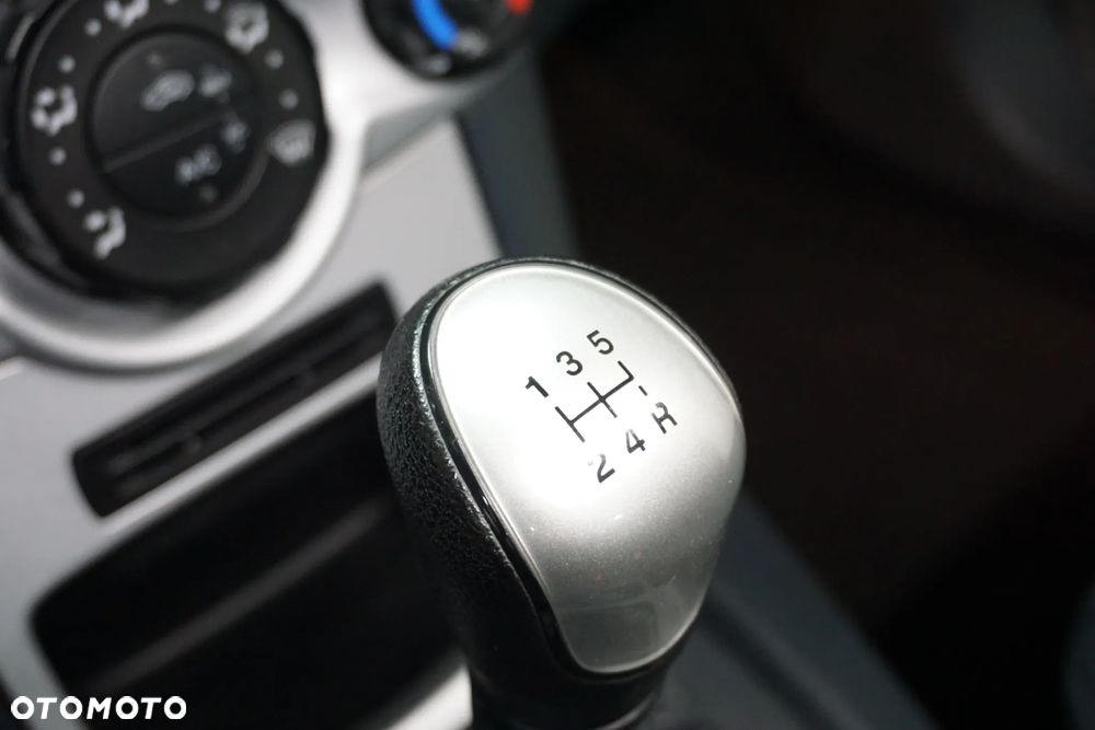 Ford Fiesta 1.25 Ambiente - 31
