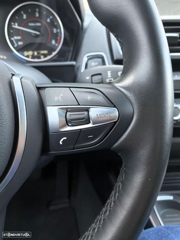 BMW 118 d Pack M - 18