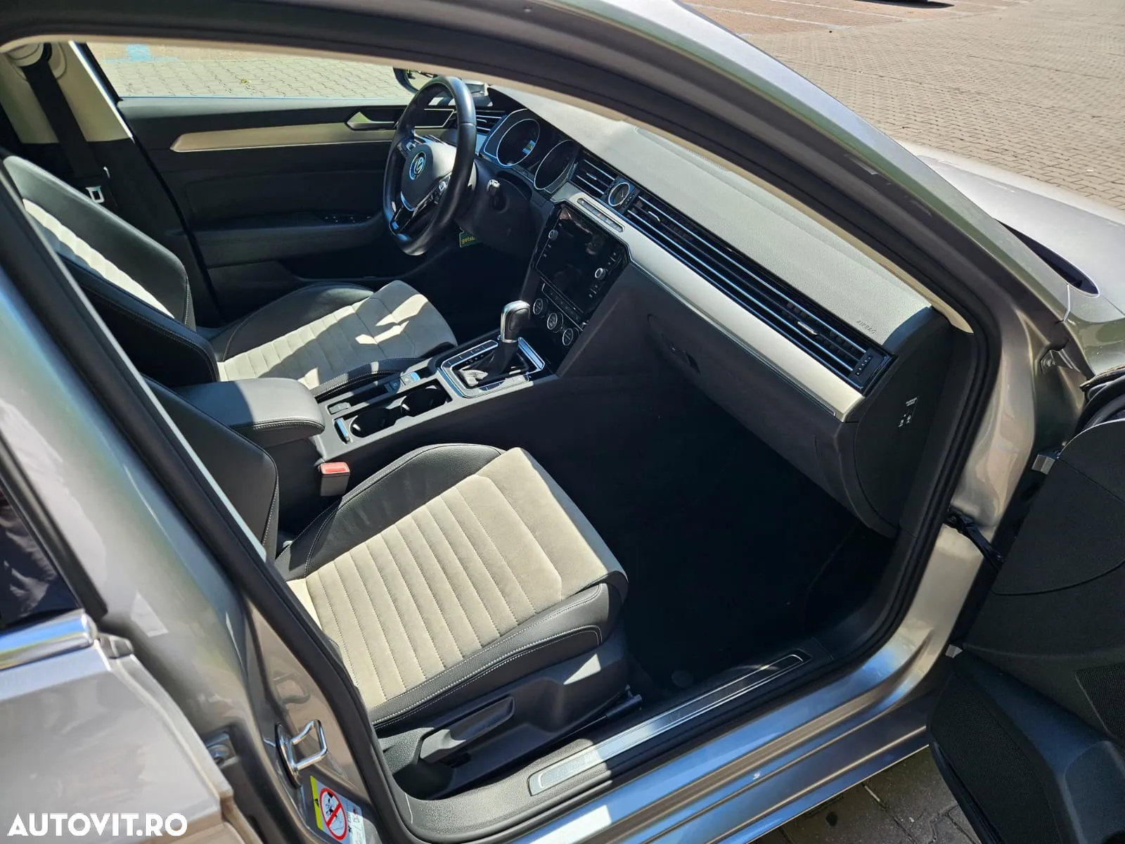Volkswagen Passat 1.6 TDI (BlueMotion Technology) DSG Comfortline - 8