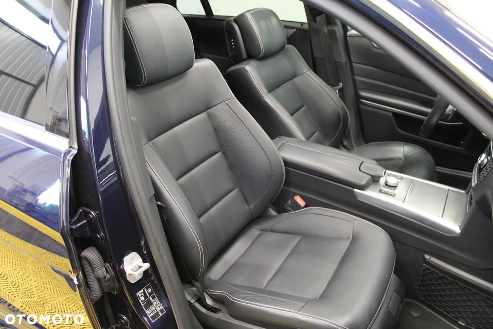 Mercedes-Benz Klasa E 300 BlueTEC 7G-TRONIC - 12