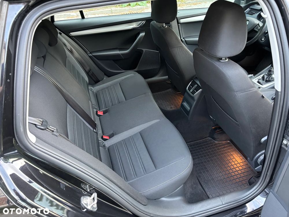 Skoda Octavia 2.0 TDI SCR Ambition DSG - 7
