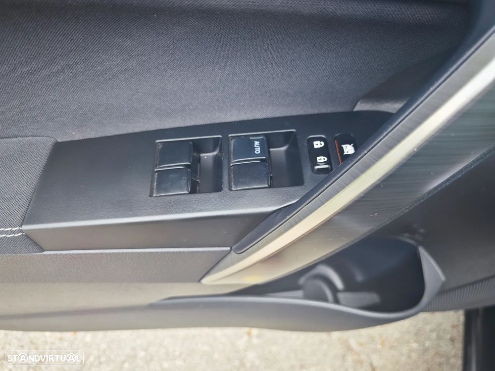 Toyota Auris 1.33 VVT-i Comfort+J16 - 21