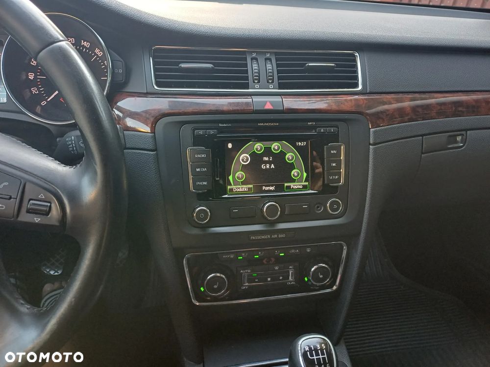 Skoda Superb 2.0 TDI Ambition - 11