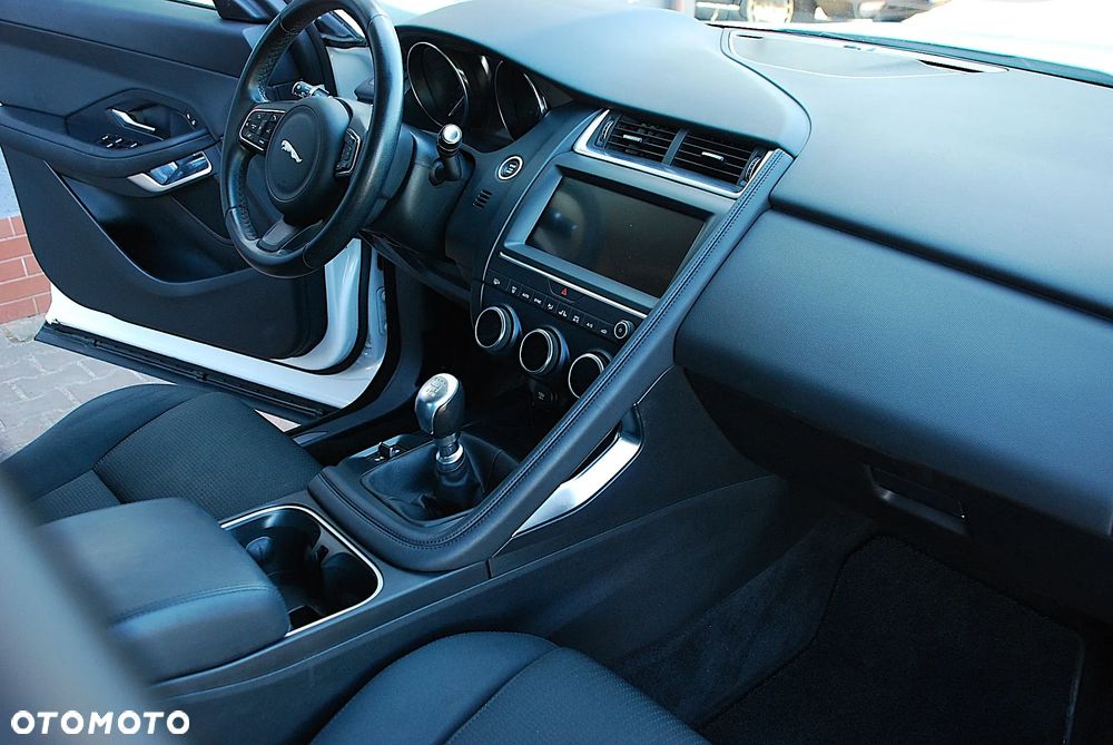 Jaguar E-Pace 2.0 i4D FWD R-Dynamic S - 17