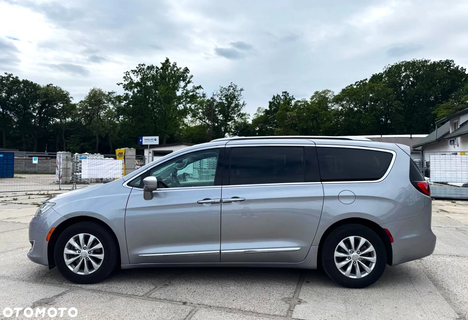 Chrysler Pacifica - 38