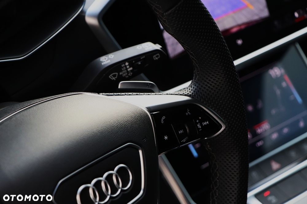 Audi S6 Avant - 33