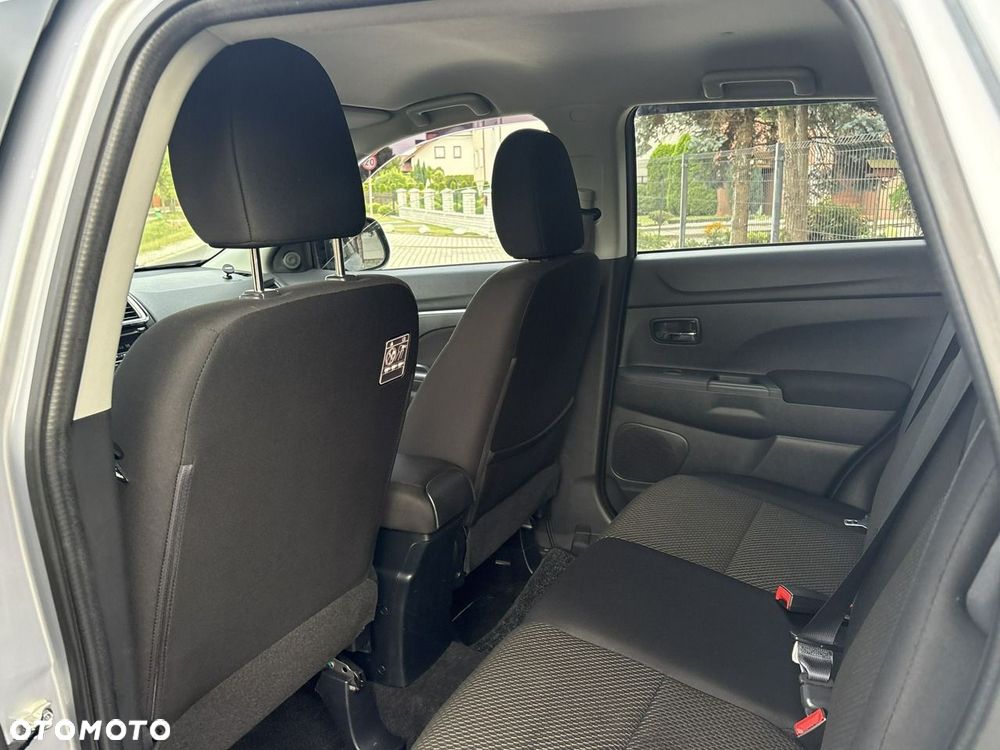 Mitsubishi ASX 1.6 Instyle - 11