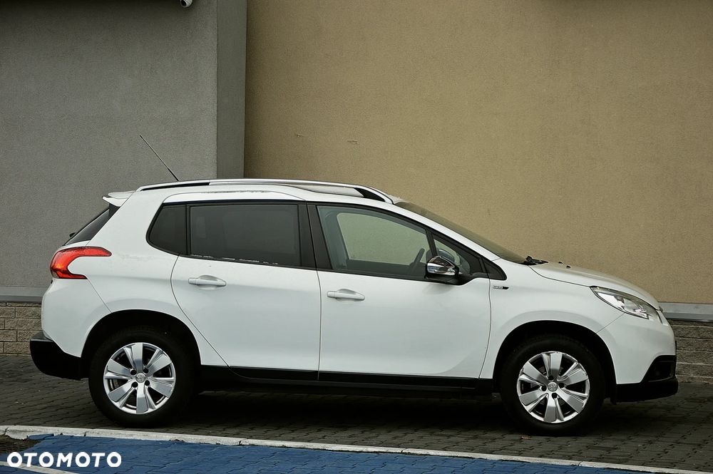 Peugeot 2008 1.2 Pure Tech Active - 16