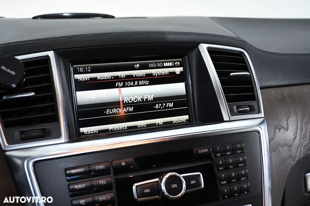 Mercedes-Benz GL - 14