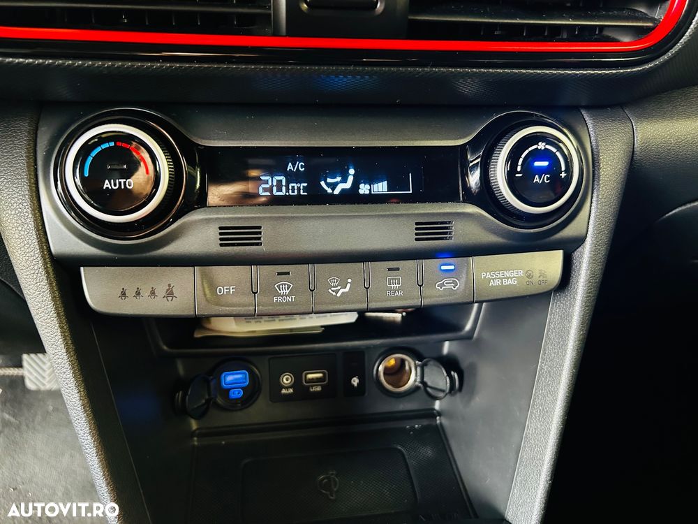 Hyundai KONA - 7