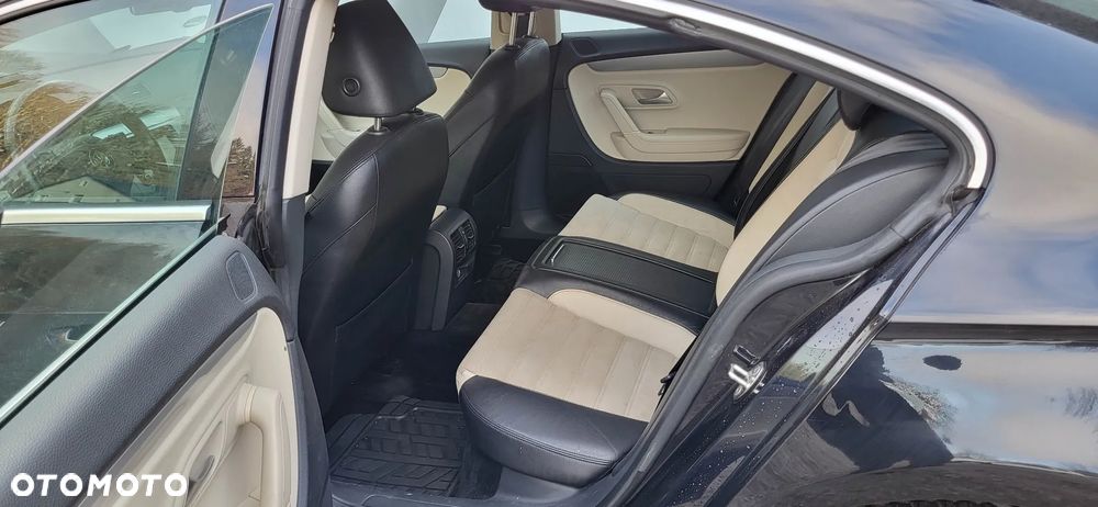 Volkswagen Passat CC - 19