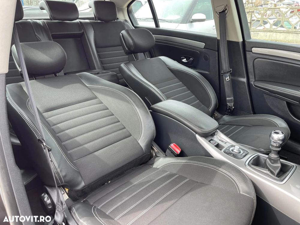 Renault Laguna dCi 110 FAP Limited - 22