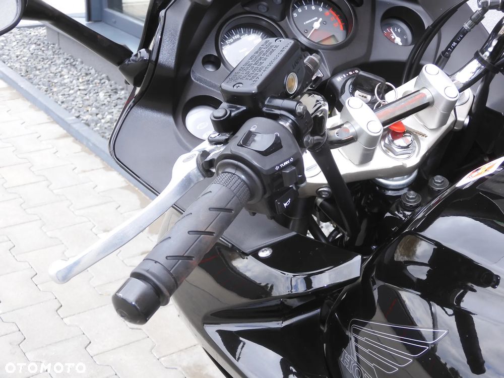 Honda CBF - 27