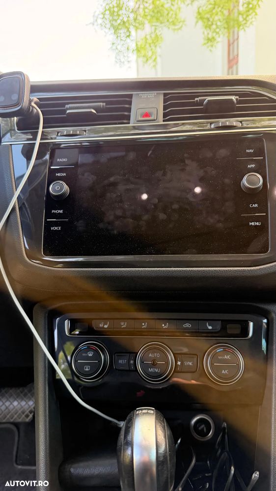 VOLKSWAGEN Tiguan 2019 — imagine 15