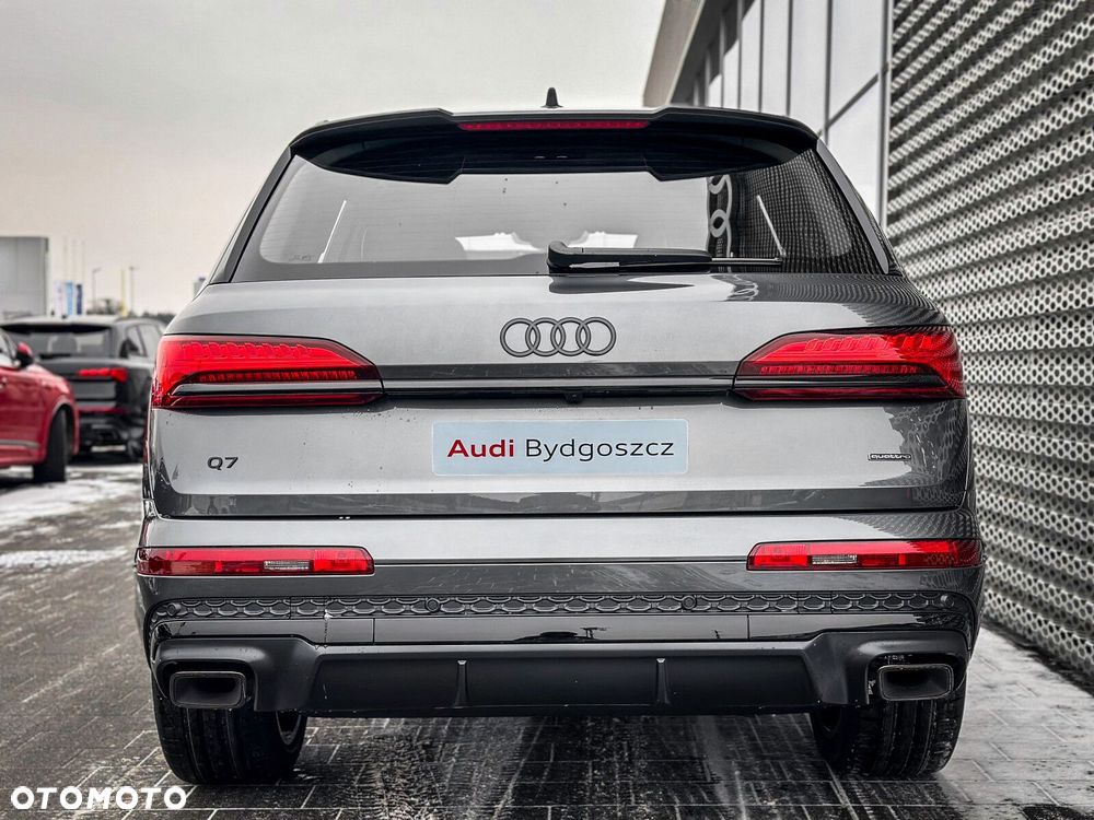 Audi Q7 - 7