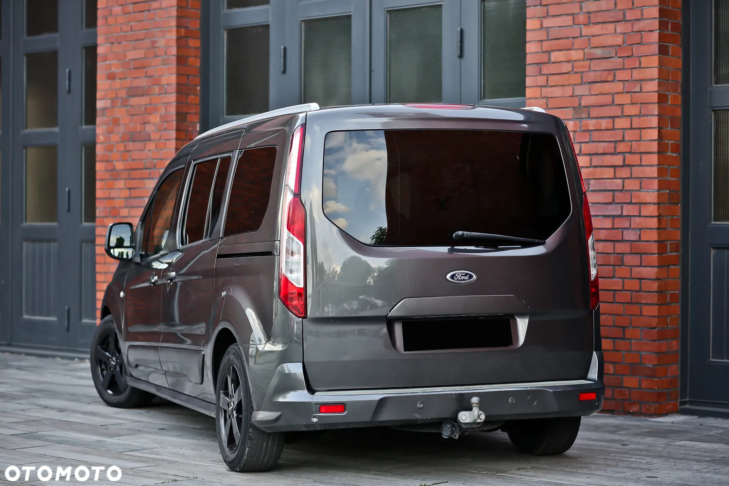 Ford Tourneo Connect Grand - 13