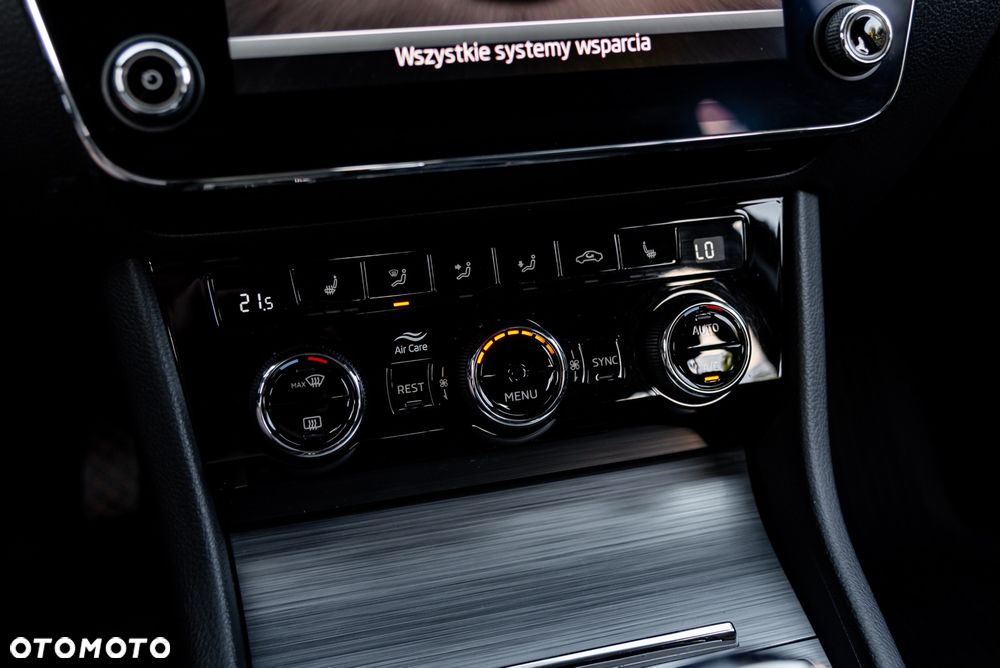 Skoda Superb 2.0 TDI DSG Style - 36