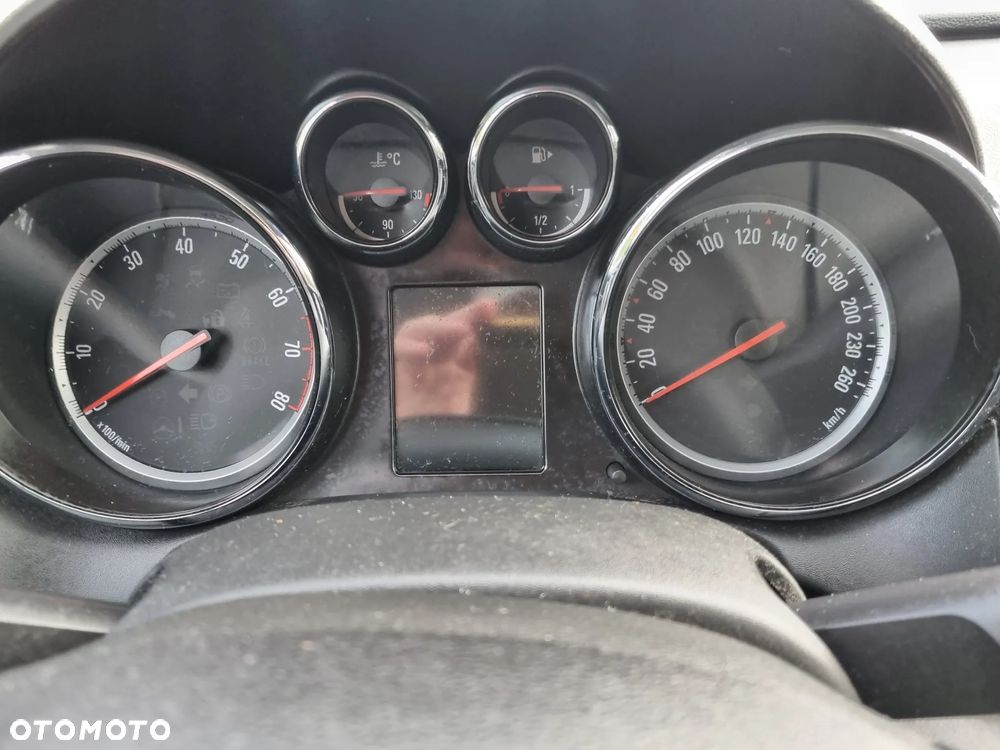 Opel Astra 1.4 T Enjoy S&S - 24