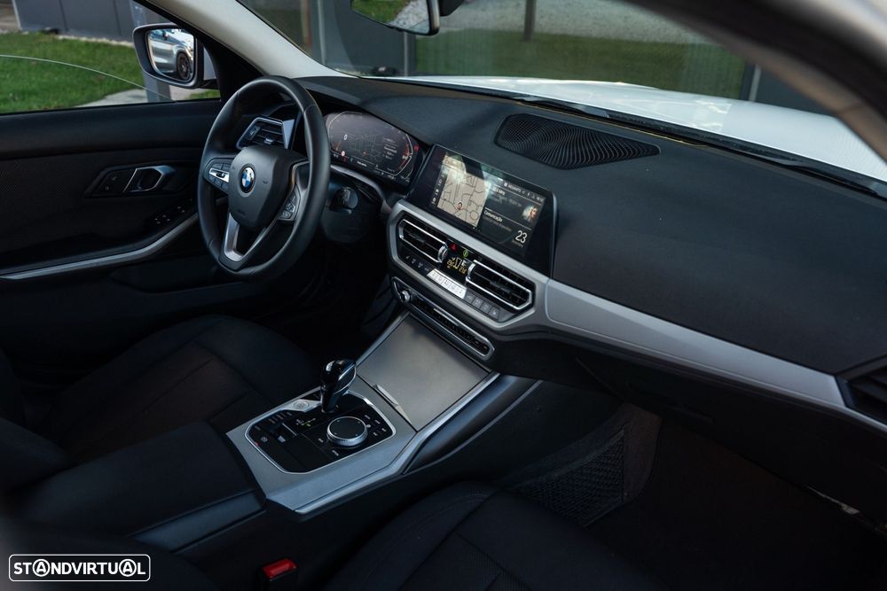 BMW 320 d Line Sport Shadow Auto - 8