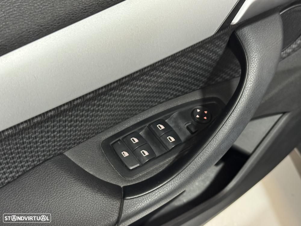 BMW X1 16 d sDrive - 24