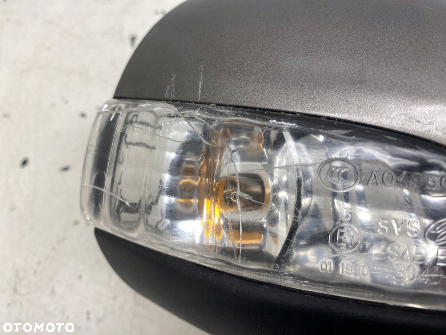 VOLVO C30 LIFT LUSTERKO PRAWE 12 PIN EU - 2