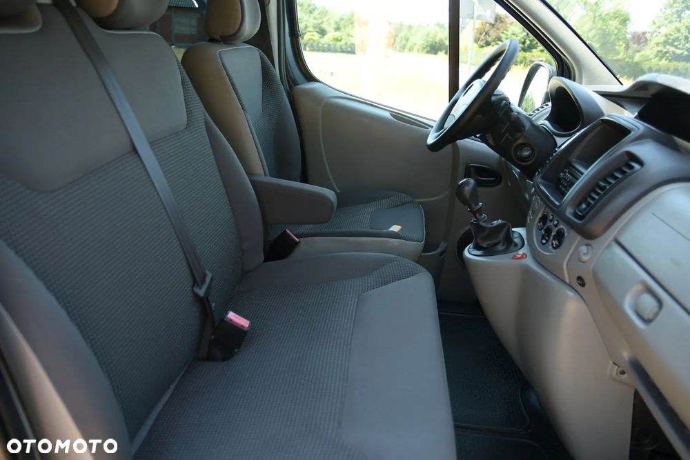 Opel Vivaro - 24