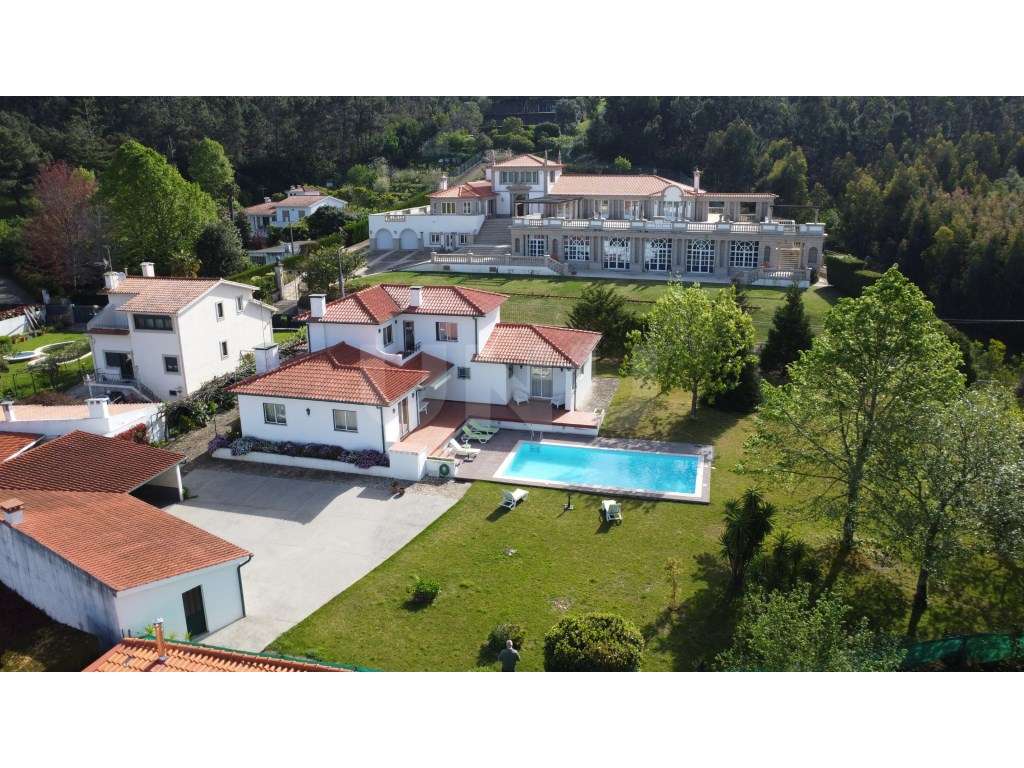 Moradia T4 com Piscina e 2 106m2 de Terreno em Caminha - Espaço e P... - Grande imagem: 2/57